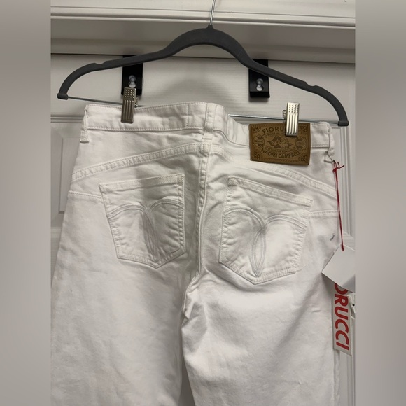 Fiorucci Women’s White Flare Leg Jeans Size 27 X 36 Cupid NWT - Picture 5 of 7